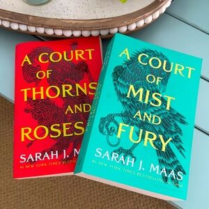 📕 📕 Sarah Maas 📕 📕